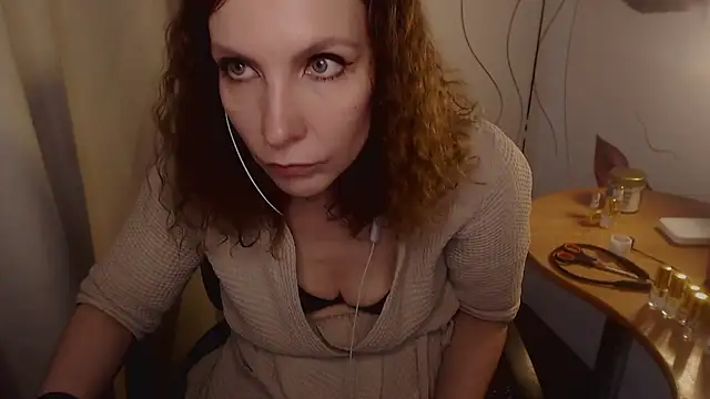 Snapshot of JohansonKatie chatting on January 11, 2025, 11:56 am JohansonKatie online show from January 11, 2025, 11:56 am