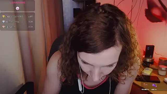 Snapshot of JohansonKatie chatting on February 4, 2025, 9:49 am JohansonKatie online show from February 4, 2025, 9:49 am