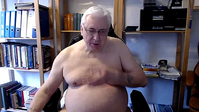 SchwanzhureXXL online show from February 14, 2025, 9:56 am