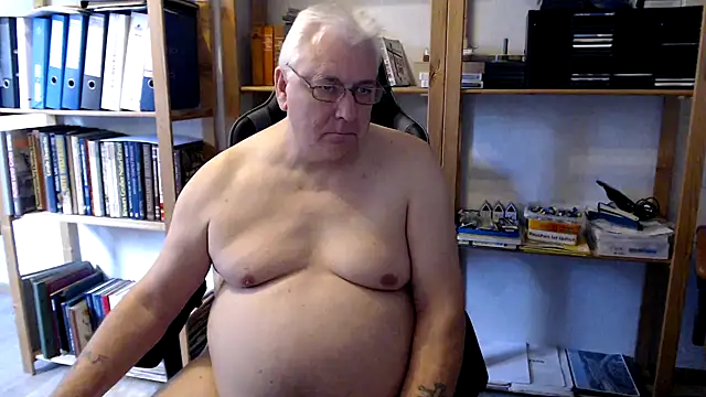 SchwanzhureXXL online show from September 14, 2025, 8:46 am