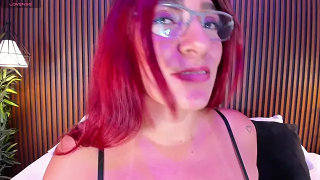 Snapshot of naughty_flower18 chatting on March 12, 2025, 1:58 am naughty flower18 online show from March 12, 2025, 1:58 am