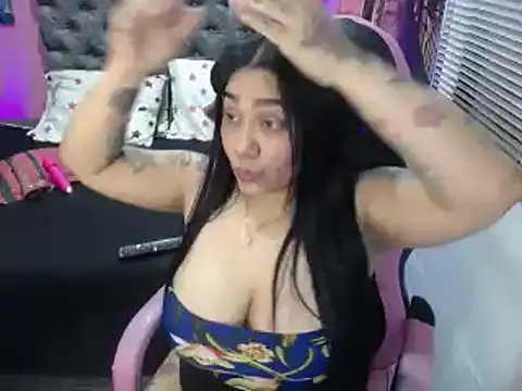 JEENEVIEVE online show from February 15, 2025, 6:44 pm