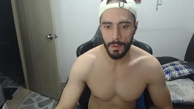 samuelgarcia  online show from November 8, 2025, 10:59 am