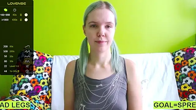 Snapshot of Ultra_Meow chatting on February 9, 2025, 10:20 am Ultra Meow online show from February 9, 2025, 10:20 am