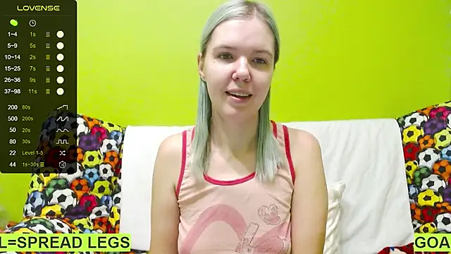 Snapshot of Ultra_Meow chatting on February 12, 2025, 11:30 pm Ultra Meow online show from February 12, 2025, 11:30 pm