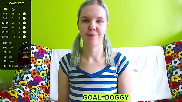 Snapshot of Ultra_Meow chatting on February 16, 2025, 7:04 am Ultra Meow online show from February 16, 2025, 7:04 am