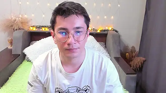 Snapshot of Yumi_steve chatting on January 26, 2025, 11:29 pm Yumi steve online show from January 26, 2025, 11:29 pm