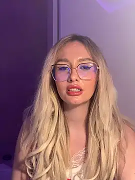 Snapshot of mollyxxx chatting on January 16, 2025, 4:17 am mollyxxx online show from January 16, 2025, 4:17 am