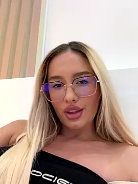 Snapshot of mollyxxx chatting on September 11, 2025, 3:39 am mollyxxx online show from September 11, 2025, 3:39 am