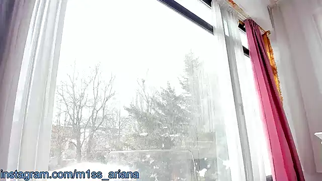 Miss Ariana  online show from February 22, 2025, 11:24 am