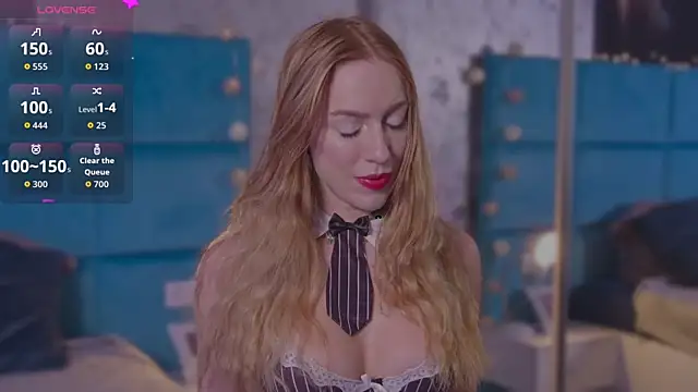 RockQueen A online show from November 4, 2025, 5:39 am