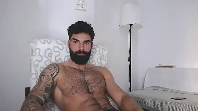 Verycutex online show from February 23, 2025, 1:42 pm