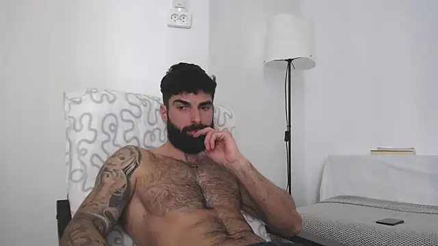 Verycutex online show from February 26, 2025, 9:21 am