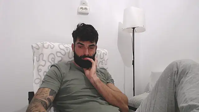 Verycutex online show from March 1, 2025, 7:26 pm