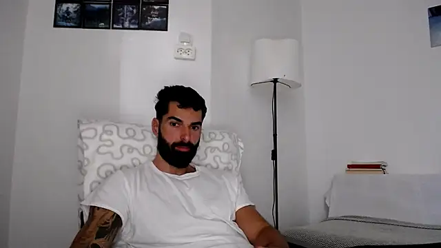 Verycutex online show from November 3, 2025, 7:31 am