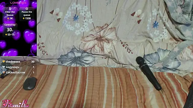 Titanilla39 online show from January 25, 2025, 6:12 am