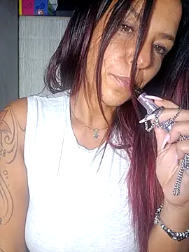 Snapshot of allyson22andy chatting on November 24, 2025, 11:04 pm allyson22andy online show from November 24, 2025, 11:04 pm