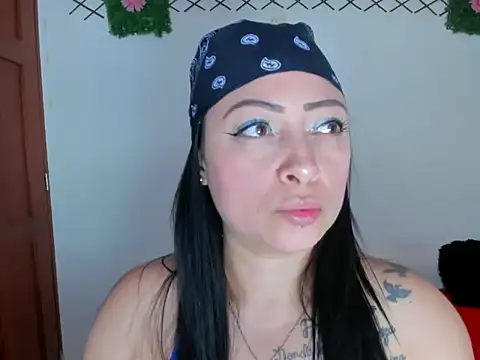 julybravo online show from December 15, 2024, 7:53 pm