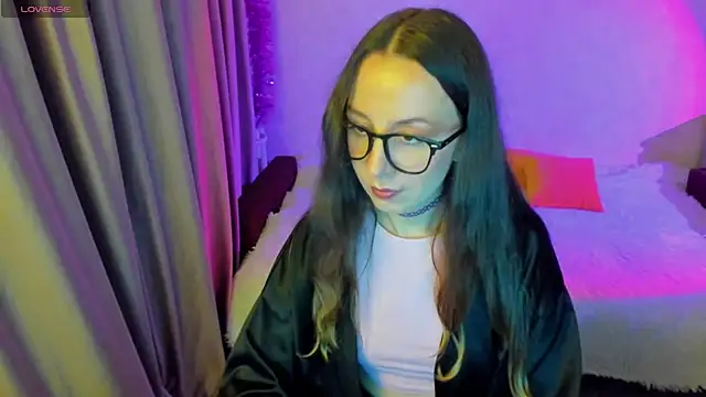 CurlySteph online show from September 24, 2025, 10:35 pm