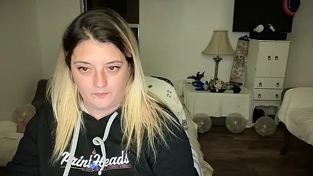 magicsparkles online show from December 4, 2024, 1:36 am