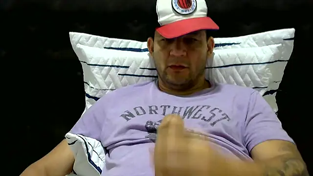 Snapshot of altenori112 chatting on January 10, 2025, 12:26 pm altenori112 online show from January 10, 2025, 12:26 pm