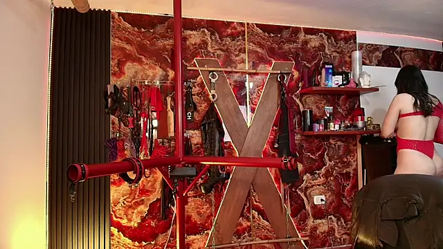 boy n girl online show from March 13, 2025, 10:26 am