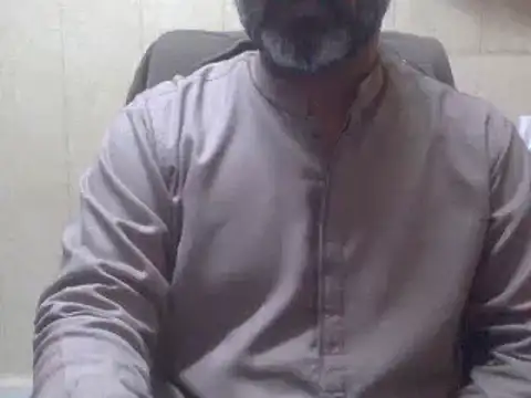 hairymaster95 online show from February 3, 2025, 4:04 am