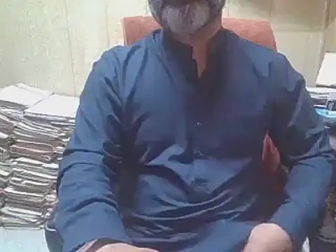 hairymaster95 online show from October 15, 2025, 4:01 am