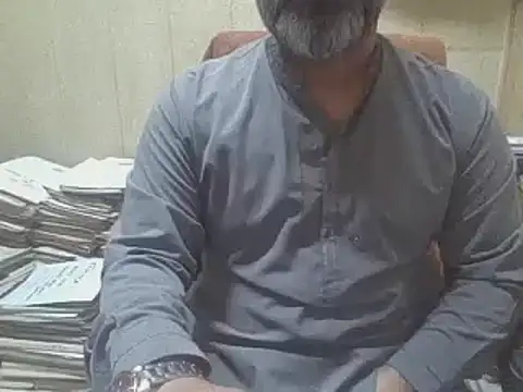 hairymaster95 online show from November 11, 2025, 4:12 am