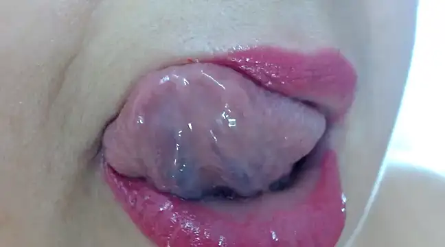 Kerly Doll online show from January 9, 2025, 11:34 pm