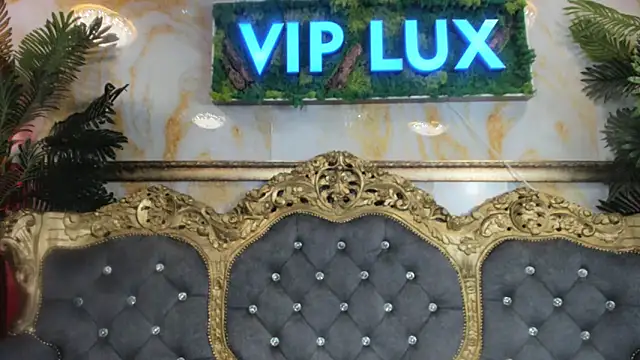 Jasminporn online show from December 3, 2025, 9:57 pm