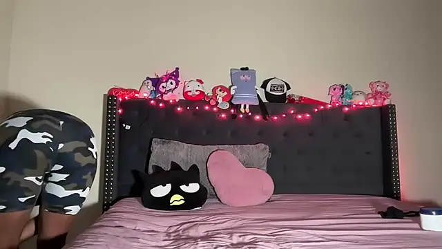 Cum2Charm online show from October 9, 2025, 1:25 am