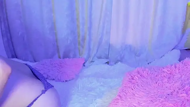 Mia Wintermood online show from March 21, 2025, 12:28 pm