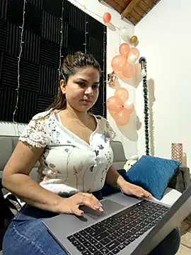 Snapshot of nurse_becky chatting on December 1, 2025, 11:10 pm nurse becky online show from December 1, 2025, 11:10 pm