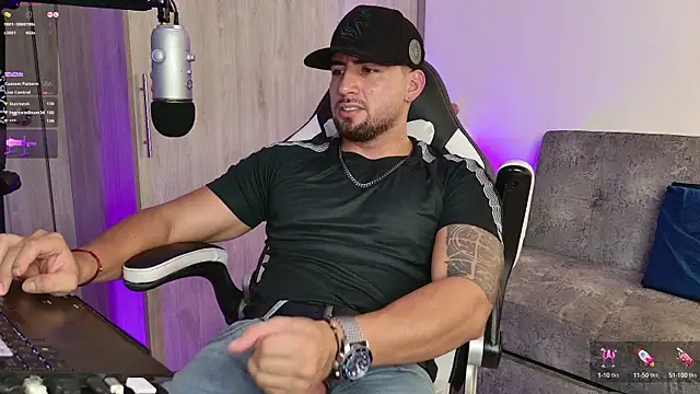 Snapshot of mr_david_cox chatting on February 22, 2025, 3:56 am mr david cox online show from February 22, 2025, 3:56 am