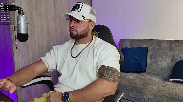 Snapshot of mr_david_cox chatting on March 5, 2025, 12:38 am mr david cox online show from March 5, 2025, 12:38 am