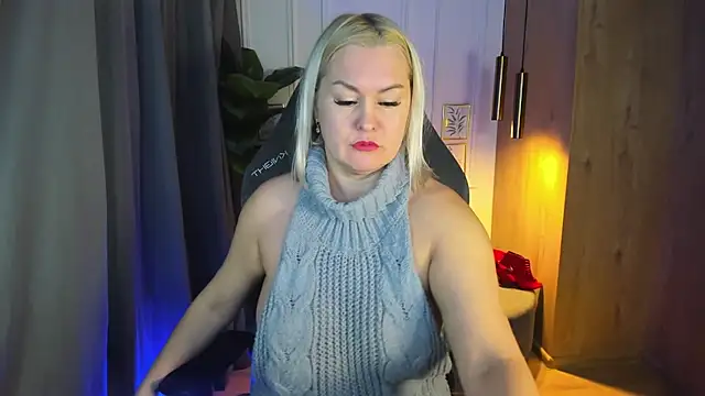 Snapshot of YolandaKiss chatting on February 1, 2025, 8:16 pm YolandaKiss online show from February 1, 2025, 8:16 pm