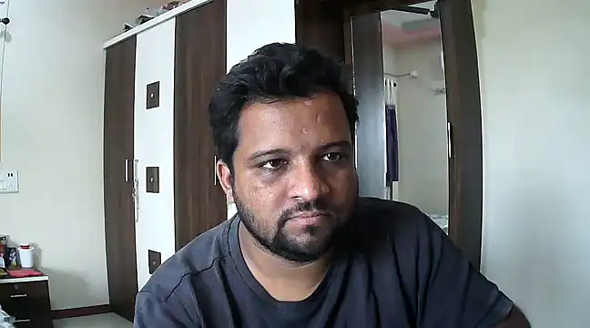 Snapshot of dhruv_love chatting on December 3, 2024, 11:01 am dhruv love online show from December 3, 2024, 11:01 am