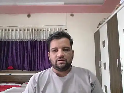 Snapshot of dhruv_love chatting on September 15, 2025, 9:31 am dhruv love online show from September 15, 2025, 9:31 am
