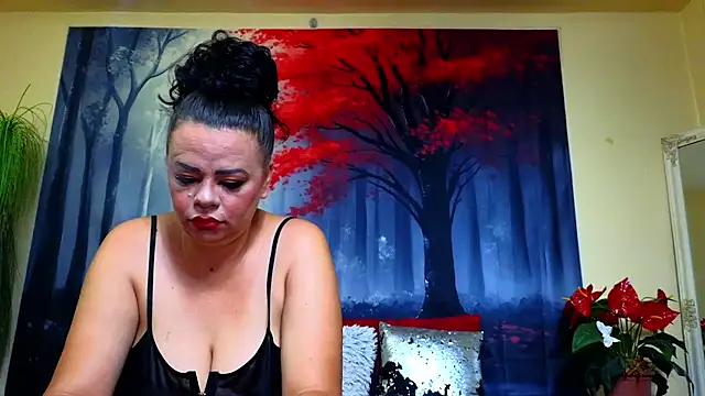 ElizabethEven online show from September 12, 2025, 7:36 pm