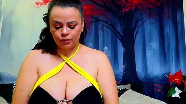 ElizabethEven online show from December 2, 2025, 11:56 pm