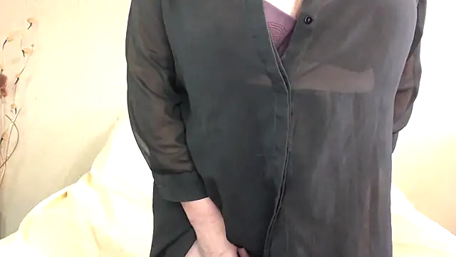 Snapshot of Milf4love50 chatting on March 19, 2025, 9:28 am Milf4love50 online show from March 19, 2025, 9:28 am