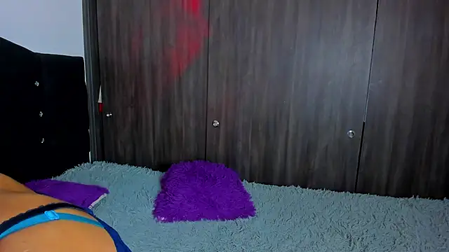 Rainnbow  online show from December 14, 2024, 6:02 am