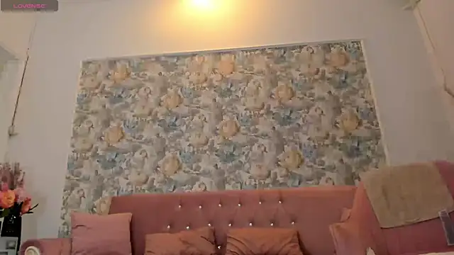 Snapshot of realhotfallingdevil chatting on October 7, 2025, 12:02 pm realhotfallingdevil online show from October 7, 2025, 12:02 pm