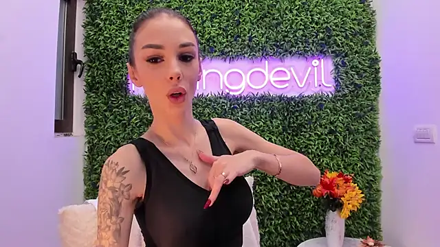 Snapshot of realhotfallingdevil chatting on November 18, 2025, 6:07 am realhotfallingdevil online show from November 18, 2025, 6:07 am