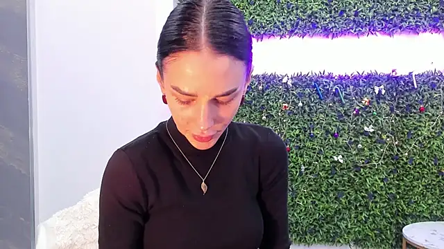 Snapshot of realhotfallingdevil chatting on December 20, 2025, 7:26 am realhotfallingdevil online show from December 20, 2025, 7:26 am