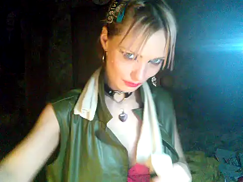 Snapshot of WildMissNiks chatting on December 16, 2024, 3:54 pm WildMissNiks online show from December 16, 2024, 3:54 pm