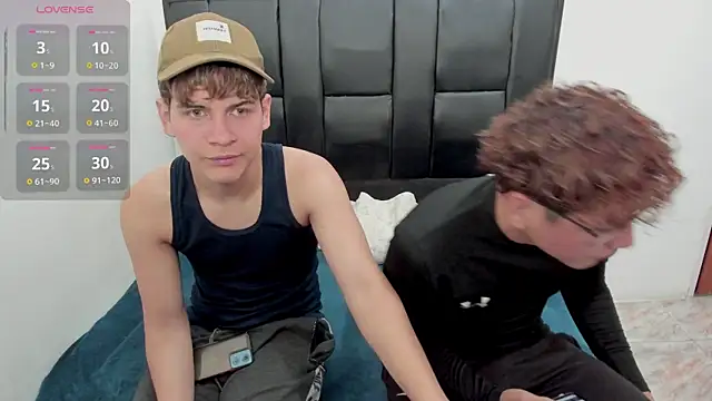 javieryalejandro online show from October 27, 2025, 2:54 pm