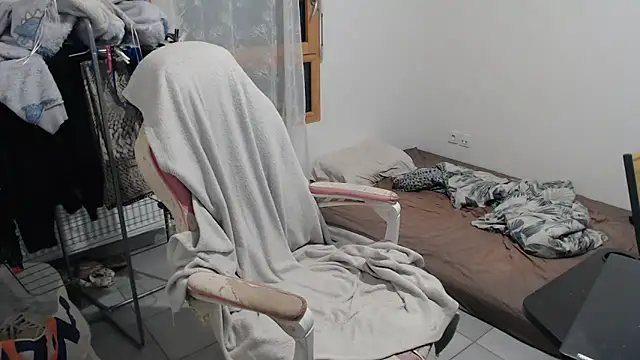 missthon0 online show from September 25, 2025, 11:14 am