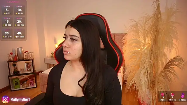 Snapshot of KallyMyller1 chatting on February 5, 2025, 7:53 pm KallyMyller1 online show from February 5, 2025, 7:53 pm